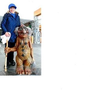 Meet your Posher, Joy